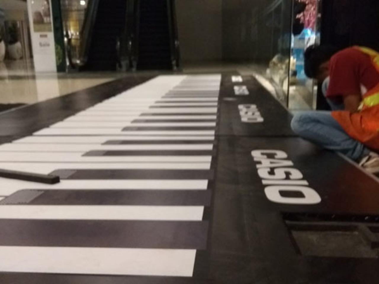 GIANT FLOOR PIANO Intel DevMesh
