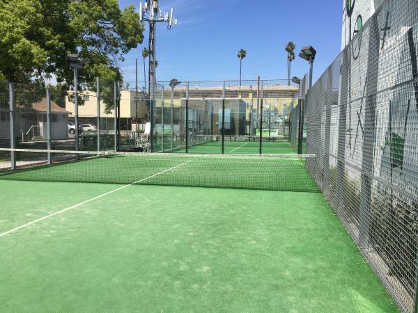 Paddleboard court available in bright and sunny Hollywood, off Sunset Blvd Paddleboard court available in bright and sunny Hollywood, off Sunset Blvd