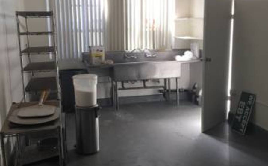 Bakery store front located on Hollywood Blvd, East Hollywood area specifically! Bakery store front located on Hollywood Blvd, East Hollywood area specifically!