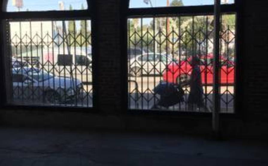 Large retail storefront for rent, great space to pick for a brick & mortar! Large retail storefront for rent, great space to pick for a brick & mortar!