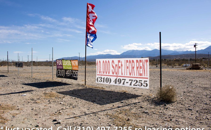 HWY 138 ADJACENT - LAND + SHOPPING CENTER (UP TO GRADED LAND + 70 MARKED PAVED PARKING SPACES); Storage/Basecamp/Filming/storage. Tons parking/fenced area. HWY 138 ADJACENT - LAND + SHOPPING CENTER (UP TO GRADED LAND + 70 MARKED PAVED PARKING SPACES); Storage/Basecamp/Filming/storage. Tons parking/fenced area.